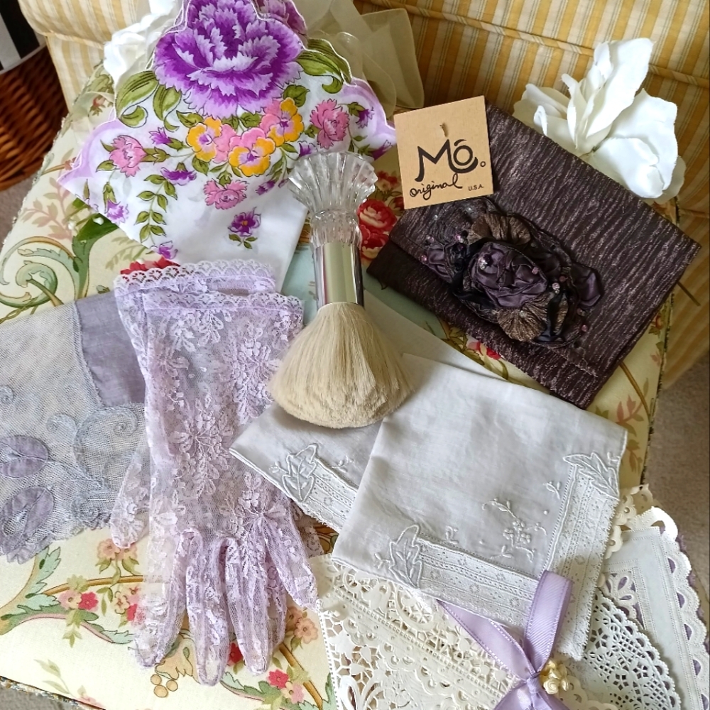 EIGHT BEAUTIFUL, VINTAGE LADIES LAVENDER, PURPLE BOUDOIR ACCESSORIES!🤩